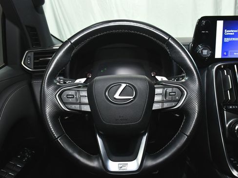 Used 2024 Lexus LX 600 F Sport image 31