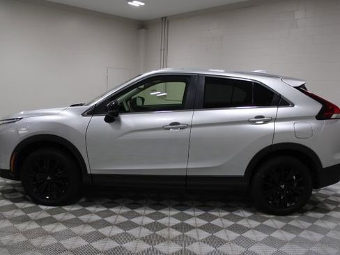 Used 2023 Mitsubishi Eclipse Cross LE image 8