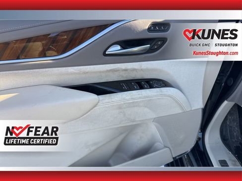Used 2024 Cadillac Escalade ESV Sport Platinum image 19