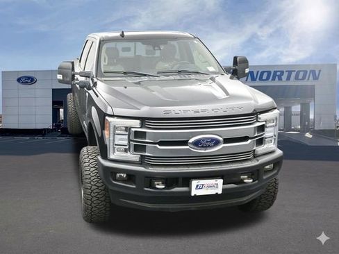 Used 2019 Ford F250 Limited AWD/4WD image 71