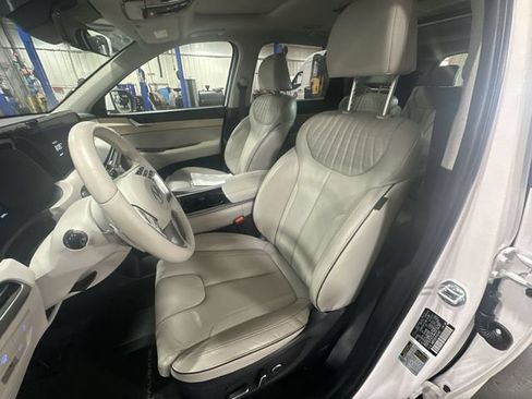Used 2023 Hyundai Palisade Limited AWD/4WD image 17