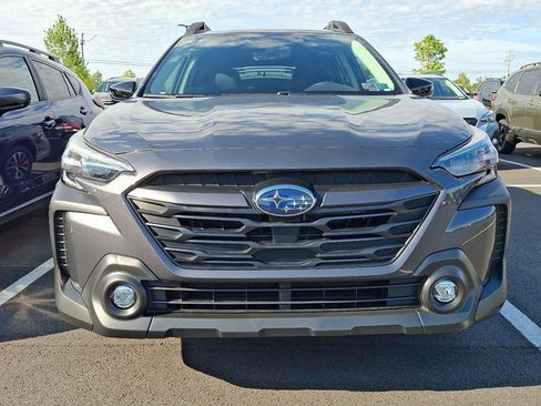 Certified 2025 Subaru Outback Premium AWD/4WD image 2