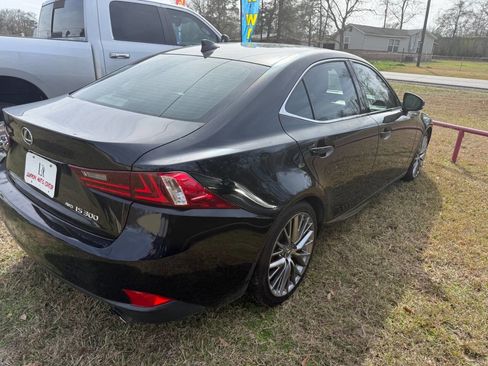 Used 2016 Lexus IS 300 AWD w/ Navigation System Package image 5