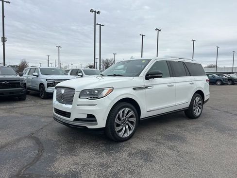 Used 2023 Lincoln Navigator Reserve image 7