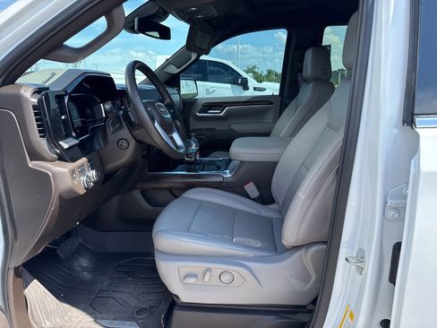 Used 2024 GMC Sierra 1500 SLT AWD/4WD image 14