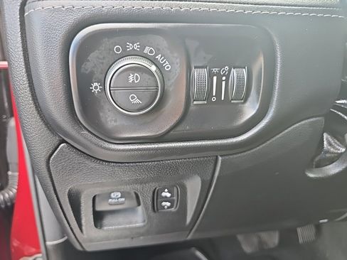 Used 2024 RAM 1500 Limited w/ Trailer Tow Group image 30