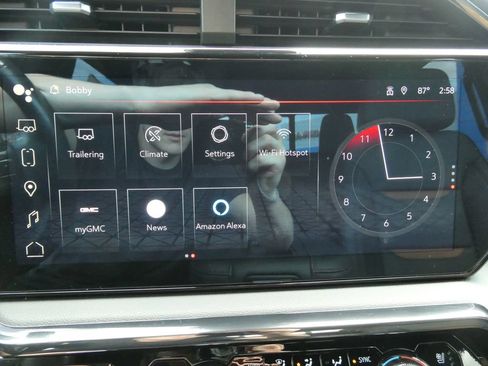 Certified 2022 GMC Sierra 1500 AT4 w/ AT4 Premium Package AWD/4WD image 35