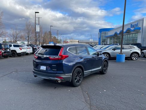 Used 2017 Honda CR-V Touring image 2