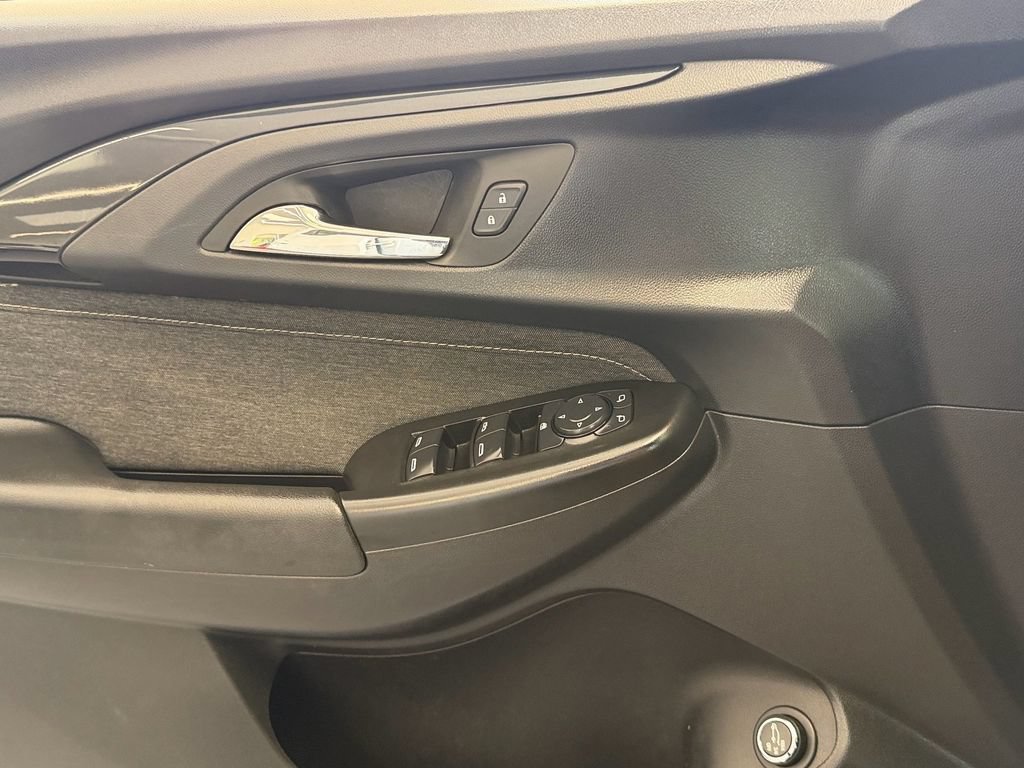 Used 2021 Chevrolet TrailBlazer ACTIV w/ Sun and Liftgate Package FWD image 24