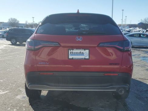 Certified 2025 Honda HR-V Sport image 6