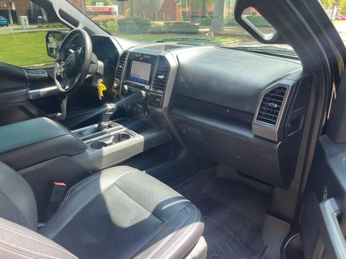 Used 2019 Ford F150 XLT w/ Equipment Group 302A Luxury AWD/4WD image 14