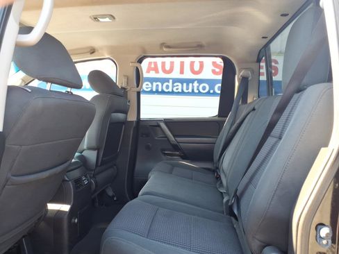 Used 2012 Nissan Titan SV w/ SV Premium Utility Pkg AWD/4WD image 11