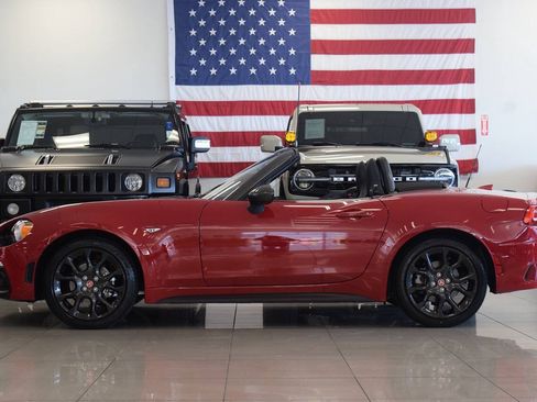 Used 2020 FIAT 124 Spider Abarth w/ Convenience Group RWD image 17