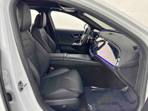 Used 2025 Mercedes-Benz E 53 AMG e 4MATIC Sedan image 16