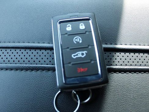 Used 2024 Jeep Wagoneer Launch Edition image 32