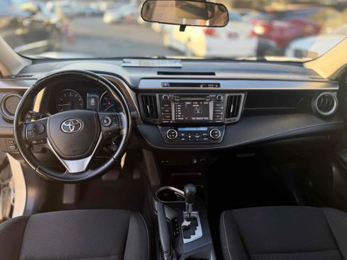 Used 2017 Toyota RAV4 XLE FWD image 24