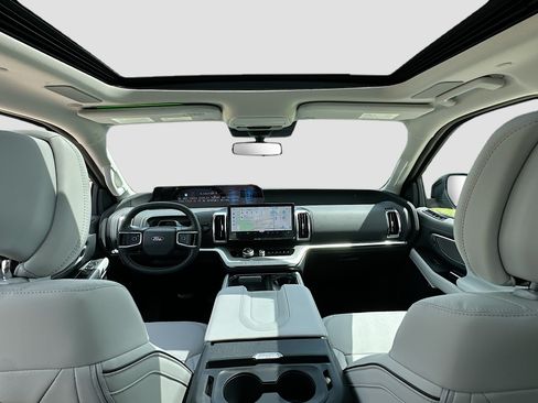 New 2027 Ford Expedition Max Platinum w/ Platinum Ultimate Package AWD/4WD image 16