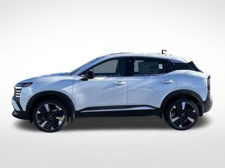 New 2026 Nissan Kicks SR w/ Illumination Package AWD/4WD video 2
