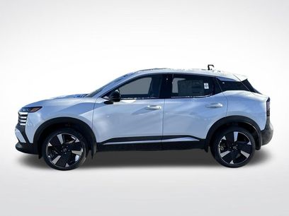 New 2026 Nissan Kicks SR w/ Illumination Package