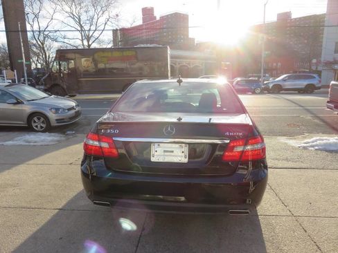 Used 2013 Mercedes-Benz E 350 4MATIC Sedan image 8