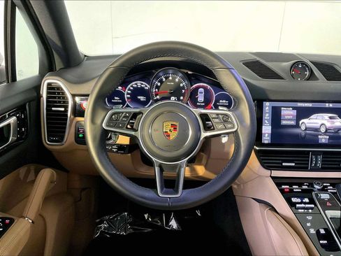 Certified 2021 Porsche Cayenne AWD/4WD image 15