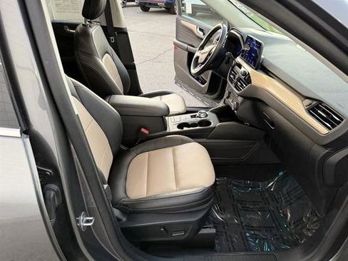 Used 2022 Ford Escape Titanium w/ Titanium Elite Package image 19