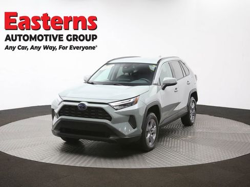 Used 2022 Toyota RAV4 XLE AWD/4WD image 55