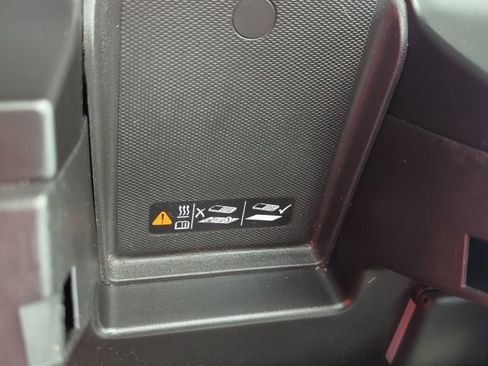 Used 2024 GMC Sierra 1500 AT4 w/ Technology Package image 45