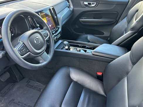 Certified 2023 Volvo XC60 B5 Core w/ Climate Package image 10