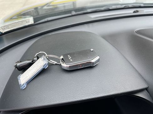 Used 2025 Kia Soul LX w/ LX Technology Package image 21