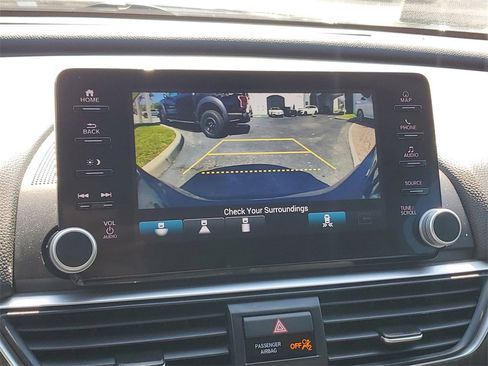 Used 2021 Honda Accord Touring image 29