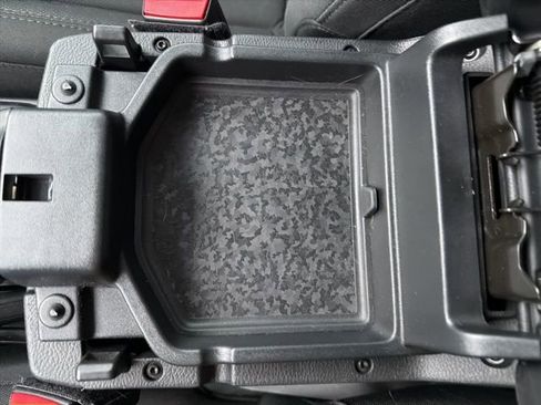 Used 2021 Jeep Gladiator Sport image 29