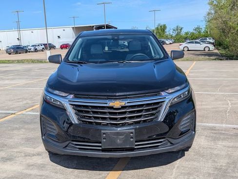 Used 2023 Chevrolet Equinox LS w/ LS Convenience Package image 2