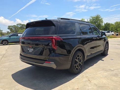 New 2026 Kia Carnival SX Prestige FWD image 8