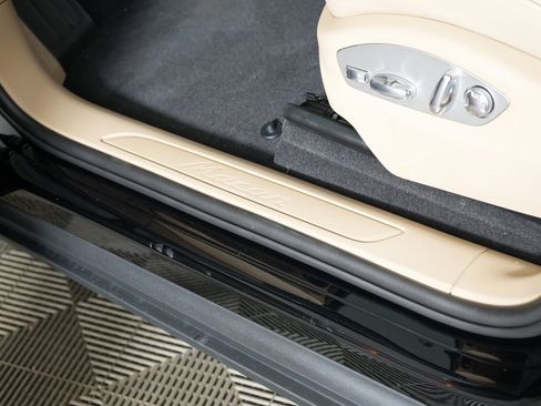 New 2026 Porsche Macan image 18