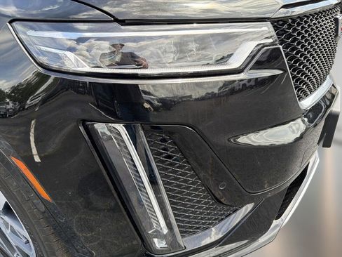 Used 2025 Cadillac XT6 Sport w/ Platinum Package AWD/4WD image 11