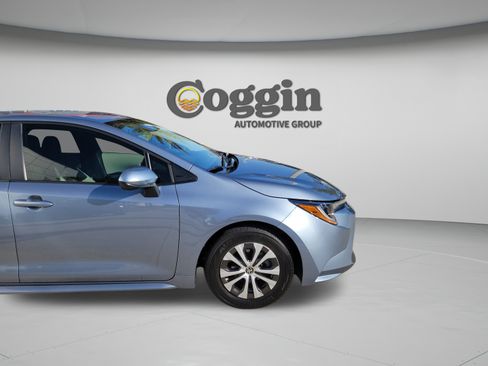 Certified 2022 Toyota Corolla LE FWD image 31