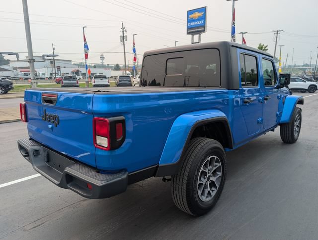 Used 2024 Jeep Gladiator Sport w/ Dual Top Group AWD/4WD image 5