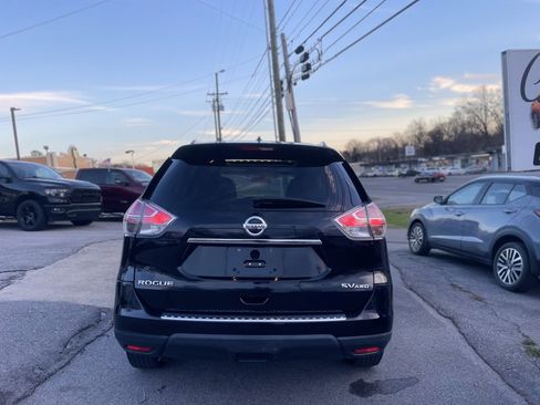 Used 2015 Nissan Rogue SV w/ SV Premium Package image 4