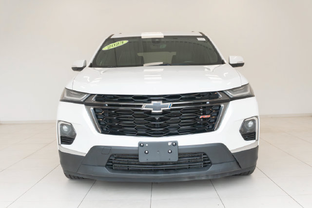 Used 2023 Chevrolet Traverse RS w/ LPO, Floor Liner Package AWD/4WD image 6