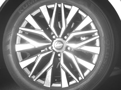 Used 2025 Nissan Altima 2.5 SV image 13