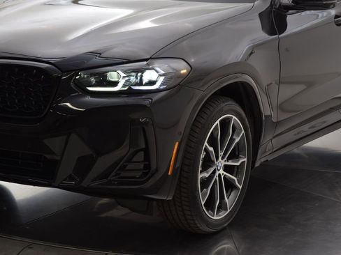 Used 2024 BMW X4 xDrive30i w/ Premium Package image 11