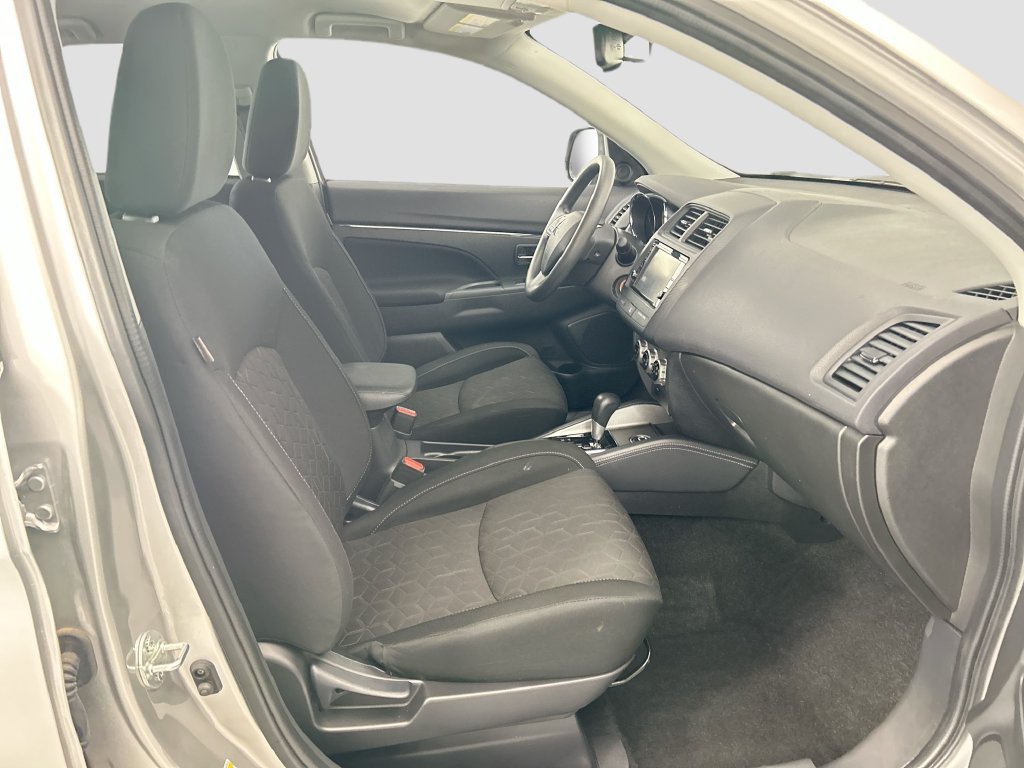 Used 2024 Mitsubishi Outlander Sport ES AWD/4WD image 18