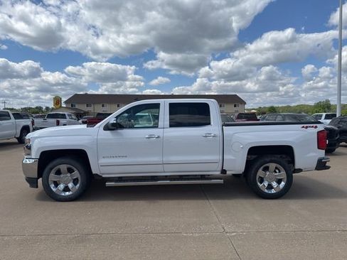 Used 2018 Chevrolet Silverado 1500 LTZ AWD/4WD image 8