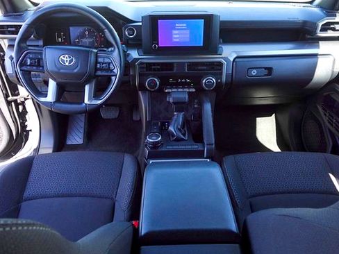 Certified 2025 Toyota 4Runner SR5 AWD/4WD image 12