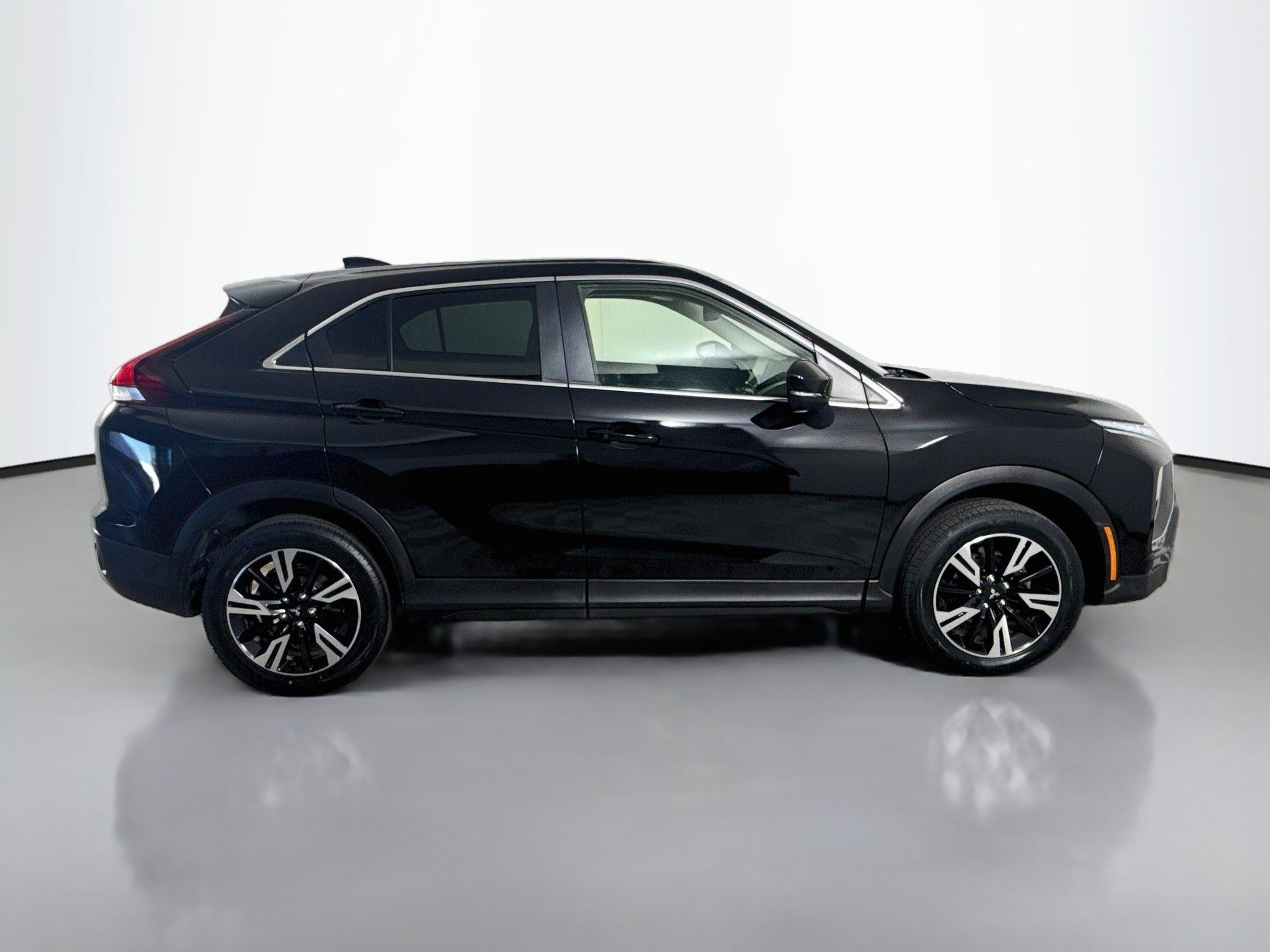 Used 2024 Mitsubishi Eclipse Cross SE AWD/4WD image 11
