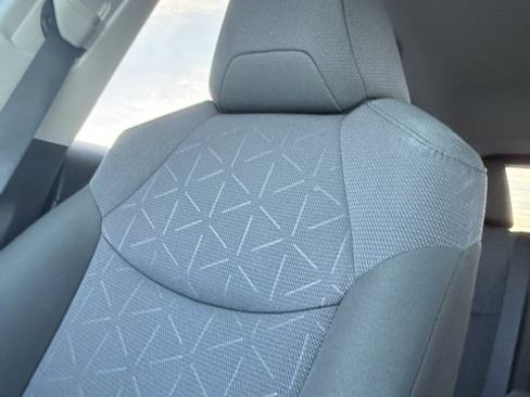 Used 2025 Toyota RAV4 XLE image 39