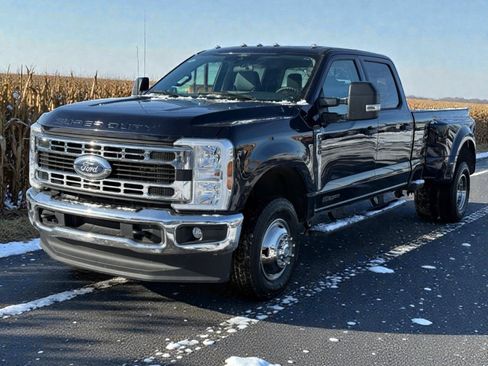 Used 2025 Ford F350 XLT image 4