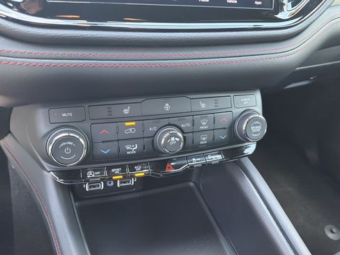 Used 2026 Dodge Durango GT AWD/4WD image 36