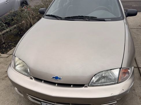 Used 2001 Chevrolet Cavalier Sedan w/ Preferred Equipment Group 1 image 1